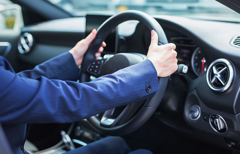社用車も、会社の印象をつくる一台です。